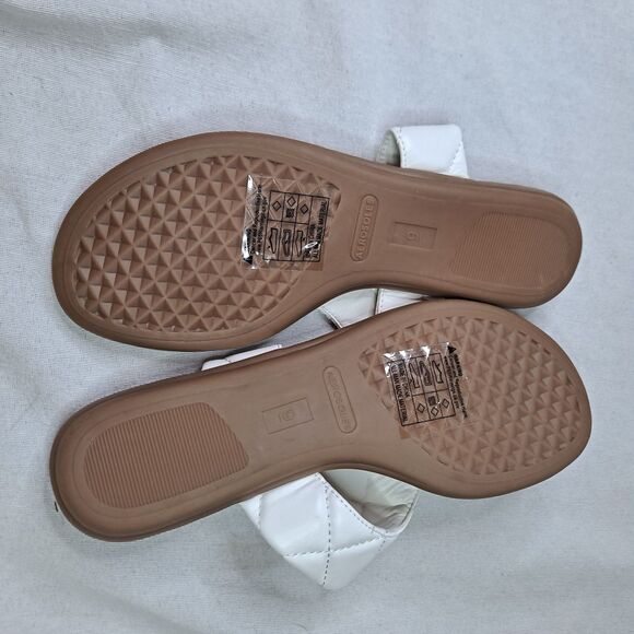Aerosoles Gylian-02L Sandals Womens  9 White Quilted Thong Slip-on Shoes - Picture 9 of 9